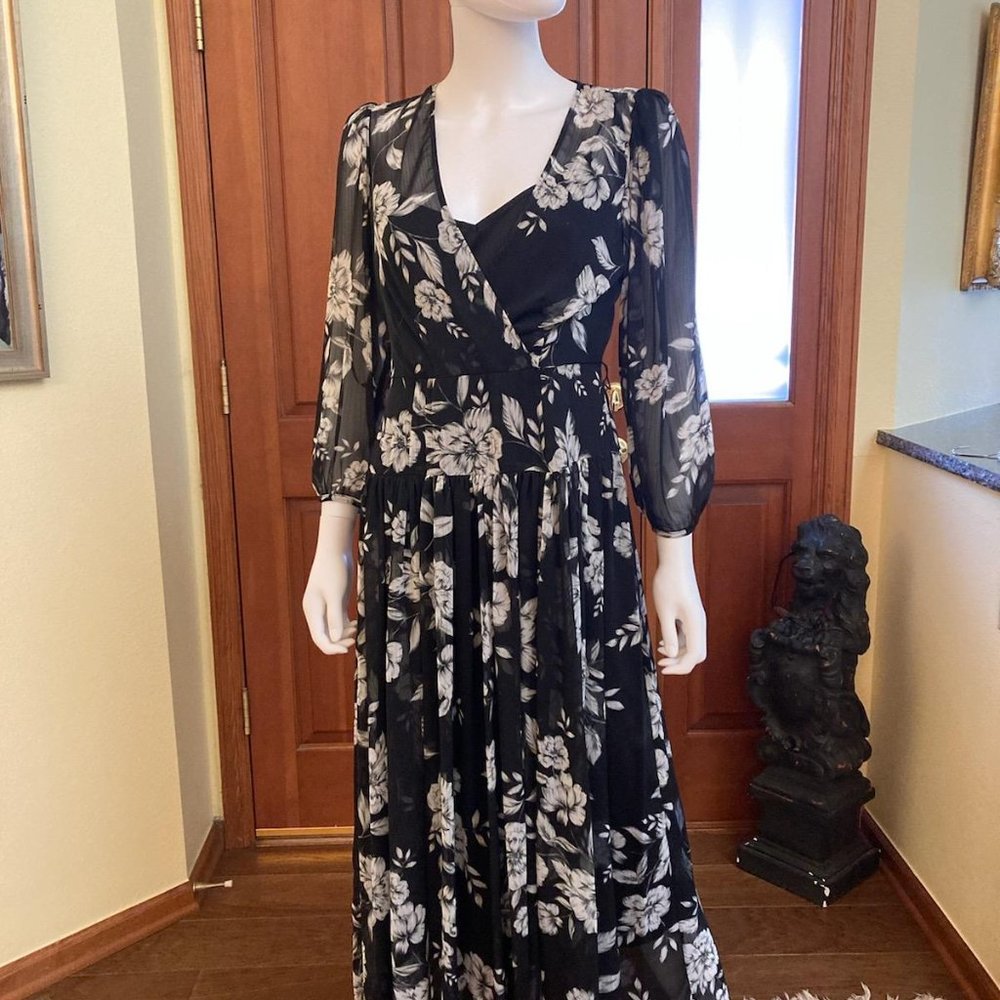 DRESS